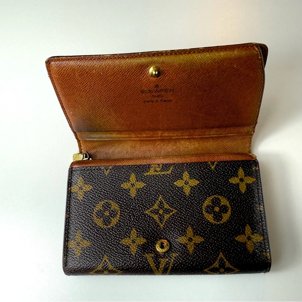 Authentic LOUIS VUITTON Micro Wallet / Crossbody Vintage 1992 Collection - Picture 7 of 13